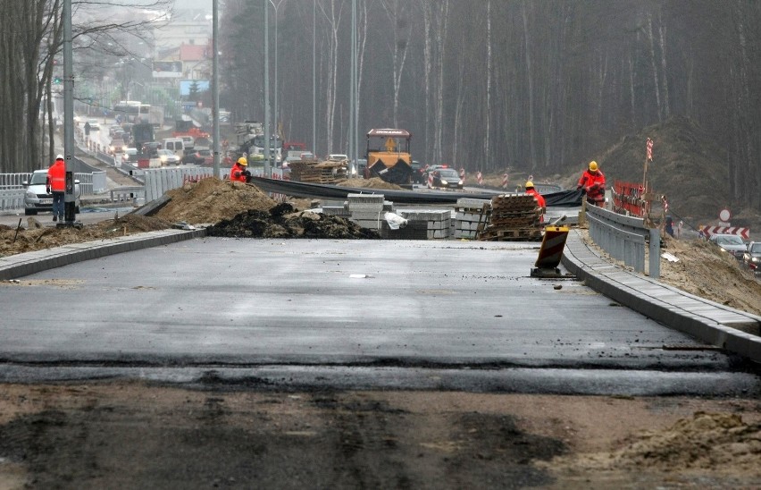 Strabag buduje drogi w całej Polsce. Na zdjęciu budowa w...