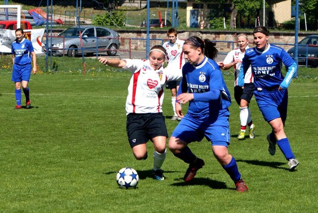 Monika Kaźmierczak (biała koszulka) jeszcze w czasie swojej gry w barwach Pogoni Women Szczecin.