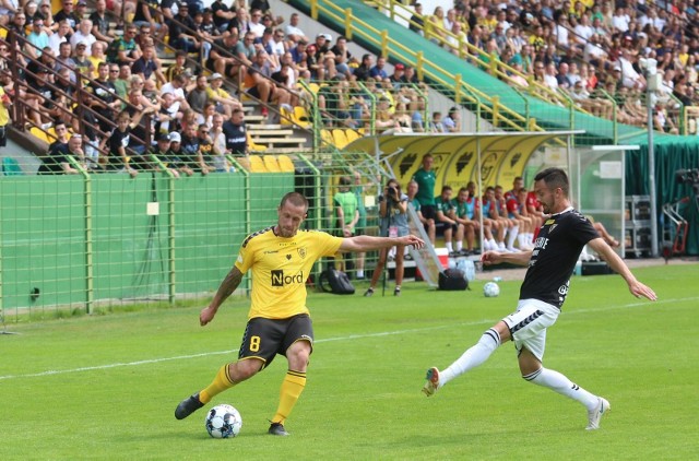 GKS Katowice wygrał derbowy mecz z sąsiadem zza miedzy Zagłębiem Sosnowiec 3:2   Zobacz kolejne zdjęcia. Przesuwaj zdjęcia w prawo - naciśnij strzałkę lub przycisk NASTĘPNE