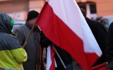 Odpalił racę w czasie marszu Żołnierzy Wyklętych. Dostał 500 zł mandatu