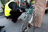 Wypadek rowerzysty pod Wołowem. Policjanci zatrzymali podejrzanego o spowodowanie wypadku