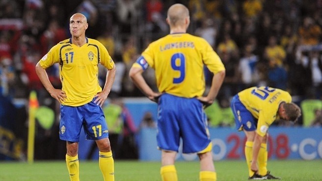 Załamani Szwedzi tuż przegranym meczu z Rosją i odpadnięciu...