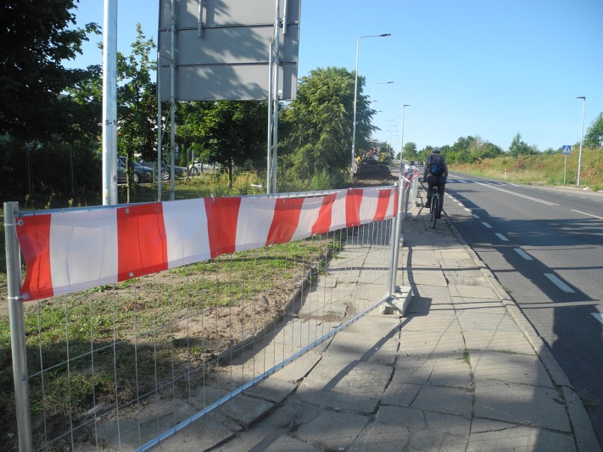 Ścieżka powstanie na odcinku od ronda na ul. Broniewskiego...