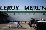 Wojna na Ukrainie. „Pojemnik na zwłoki” w Leroy Merlin. Polski artysta apeluje do sumienia klientów
