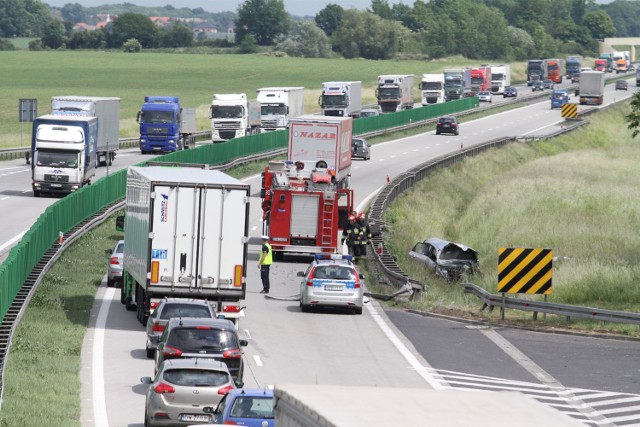 Wypadek na autostradzie A4 i utrudnienia