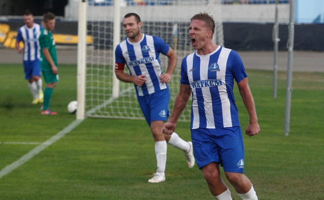 Sebastian Brocki przez całe spotkanie był bardzo aktywny i dobry występ uczcił golem na 4:0. Wynik meczu otworzył natomiast Piotr Prędota.