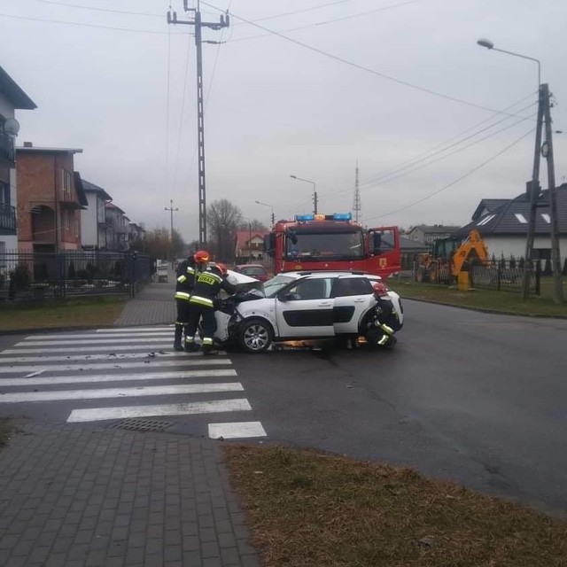 Wypadek w Łowiczu. Jedna osoba została ranna