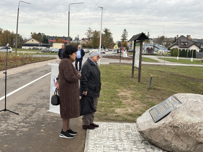 W Jedlińsku otwarto ścieżkę pieszo–rowerową imienia Dariusza Cielniaka, wybitnego trenera i pedagoga. Zobacz zdjęcia 