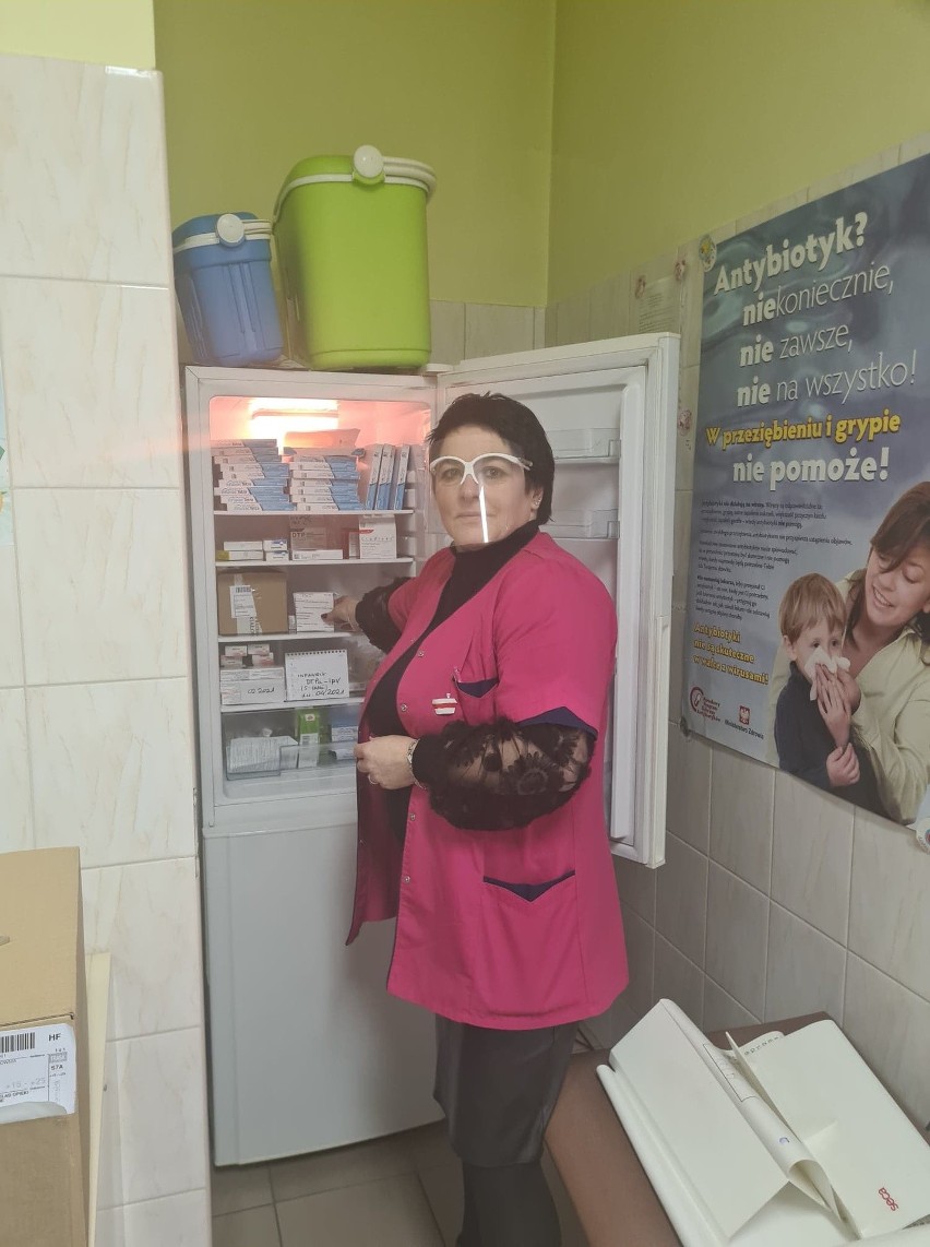 Szczepionki na Covid-19 dotarły do przychodni w Stąporkowie. We wtorek, 26 stycznia ruszają szczepienia. W pierwszym tygodniu 30 osób 