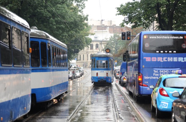 Na ul. Westerplatte zostaną zamontowane nowe  separatory w ramach projektu  „Szybciej tramwajem”