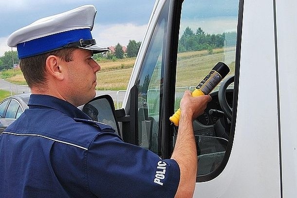 100 urządzeń AlcoBlow już trafiło do policjantów w terenie....