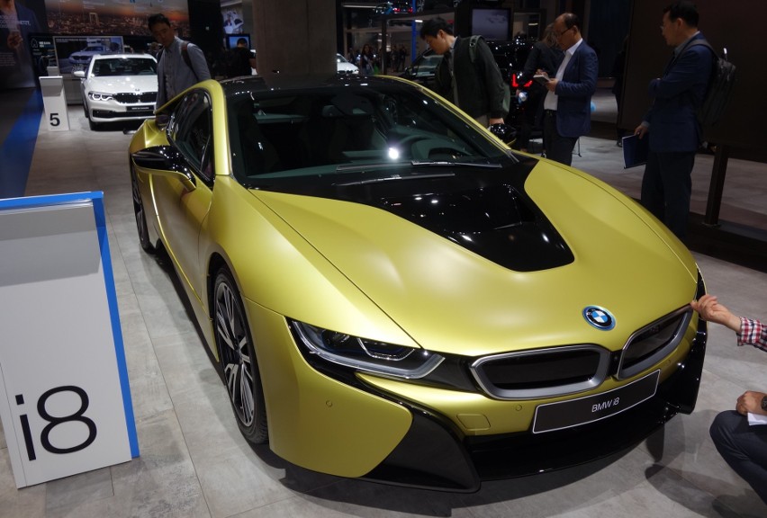 BMW i8...