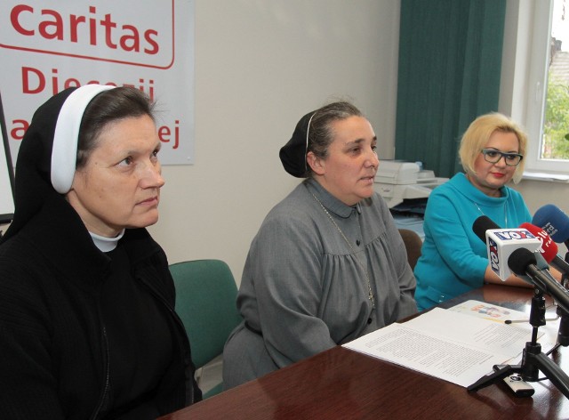 O dożywianiu dzieci mówiły od lewej: siostry Sylwia Kaźmierczak, Małgorzata Bińkowska i Anna Lis z radomskiego Caritasu. 