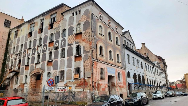 Dawna introligatornia stoi w samym centrum Gorzowa, pomiędzy Starym Rynkiem a magistratem. Tylko jest nieco schowana...