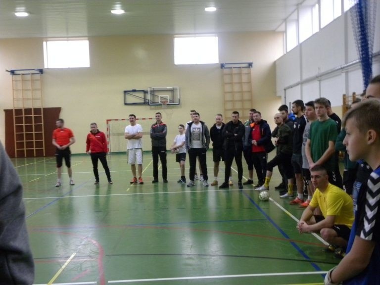 27 Finał Wielkiej Orkiestry Świątecznej Pomocy - Miedzierza już gra. Przekazano dochód z charytatywnego turnieju futsalu (ZDJĘCIA)   