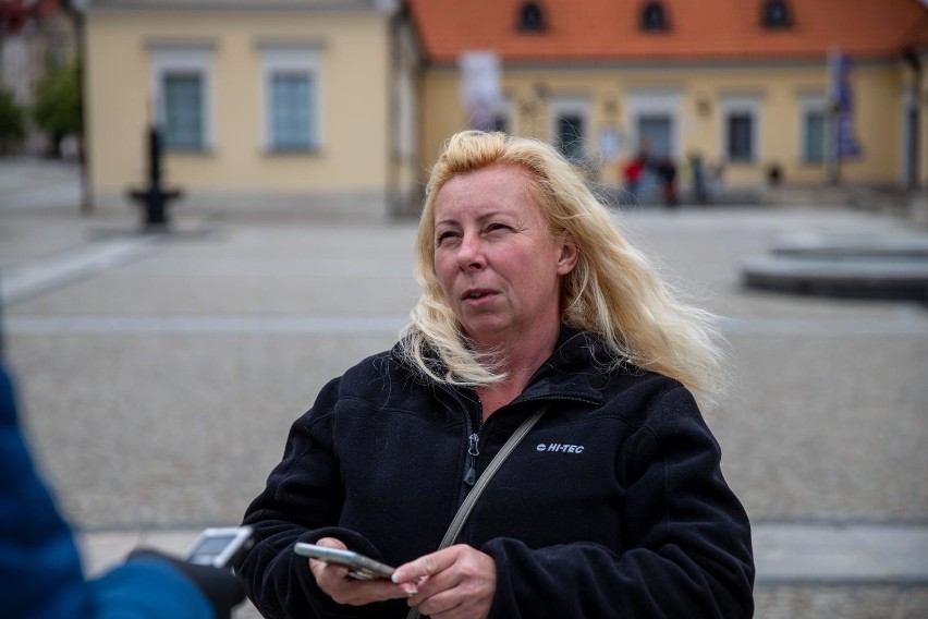 Bez maseczek. Nakaz zasłaniania ust i nosa częściowo zniesiony. Czy to dobrze?