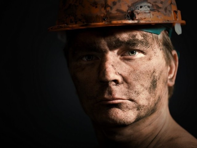 Prawo do wcześniejszej emerytury mają między innymi górnicy.