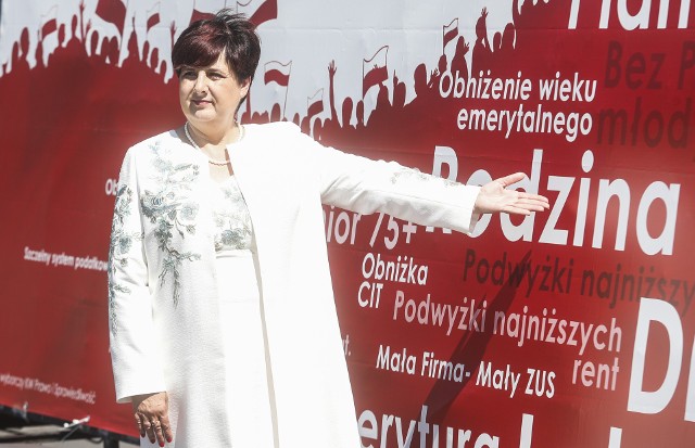 Podkarpacki PiS zaprezentował kandydatów i baner wyborczy w Rzeszowie.