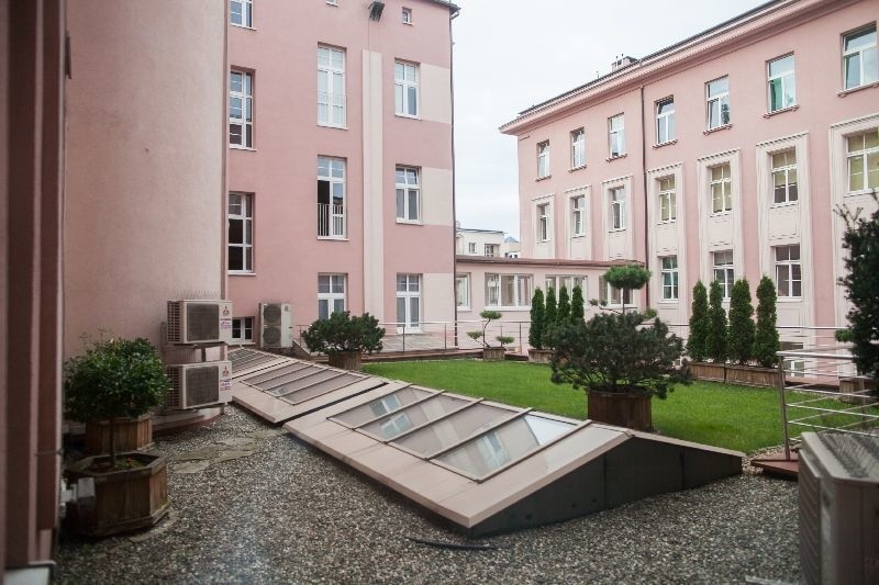 Jedyny w Łodzi szpitalny ogród na dachu – również w szpitalu...