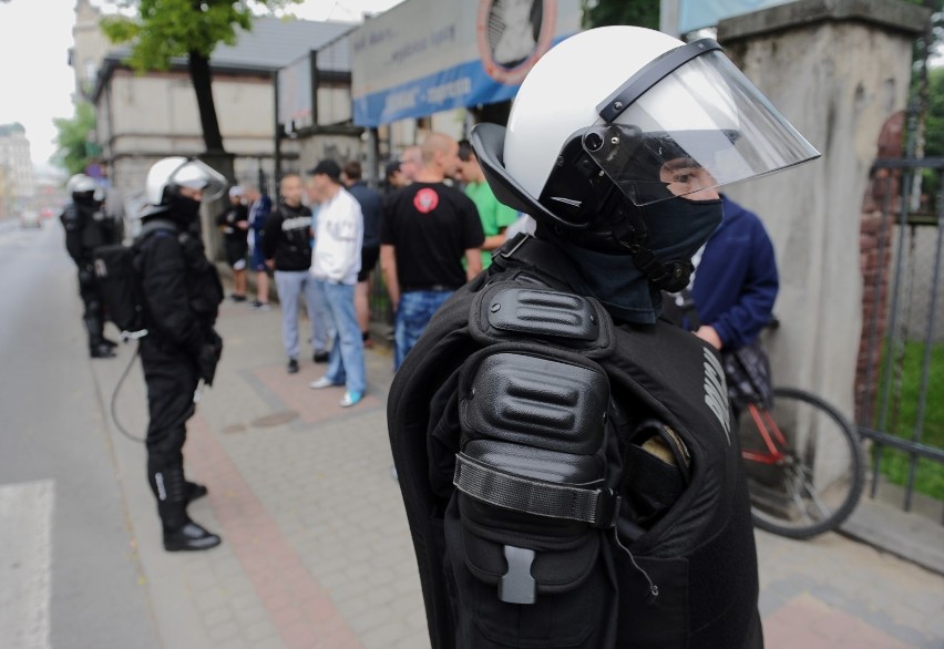 Dziesiątki policjantów z całego Podkarpacia zabezpieczało...