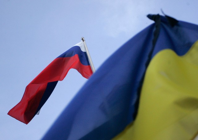Flagi Rosji i Ukrainy, zjecie ilustracyjne