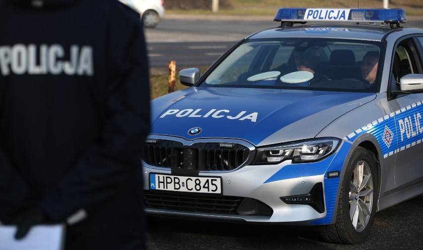 Wrocław. Policjant wskoczył do jadącego auta, żeby zatrzymać pijanego kierowcę
