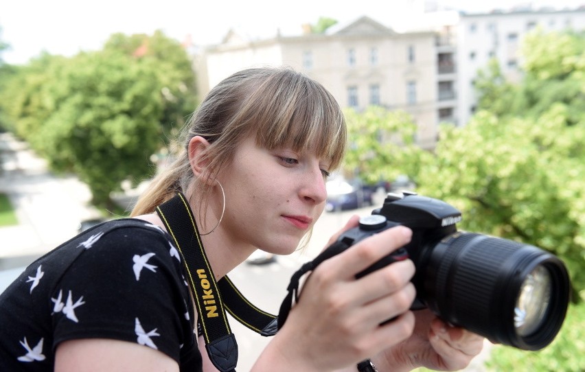 Dorota Piechowiak, uczennica technikum fotografii i...