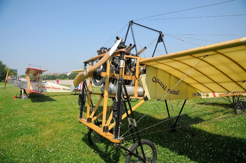 Muzeum Lotnictwa Polskiego: repliki samolotów wzbiły się w chmury [NOWE ZDJĘCIA]
