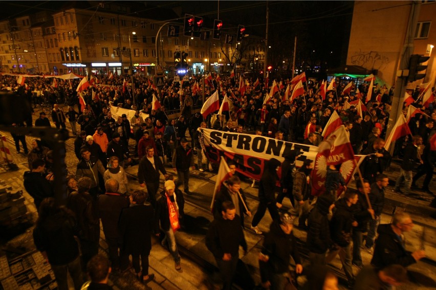 W marszu narodowców we Wrocławiu uczestniczyło ok. 8 tys....