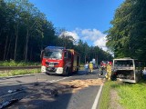 Zachodniopomorskie. Zderzenie autobusu z ciężarówką w pobliżu Podczela. Są poszkodowani. Dk 11 zablokowana