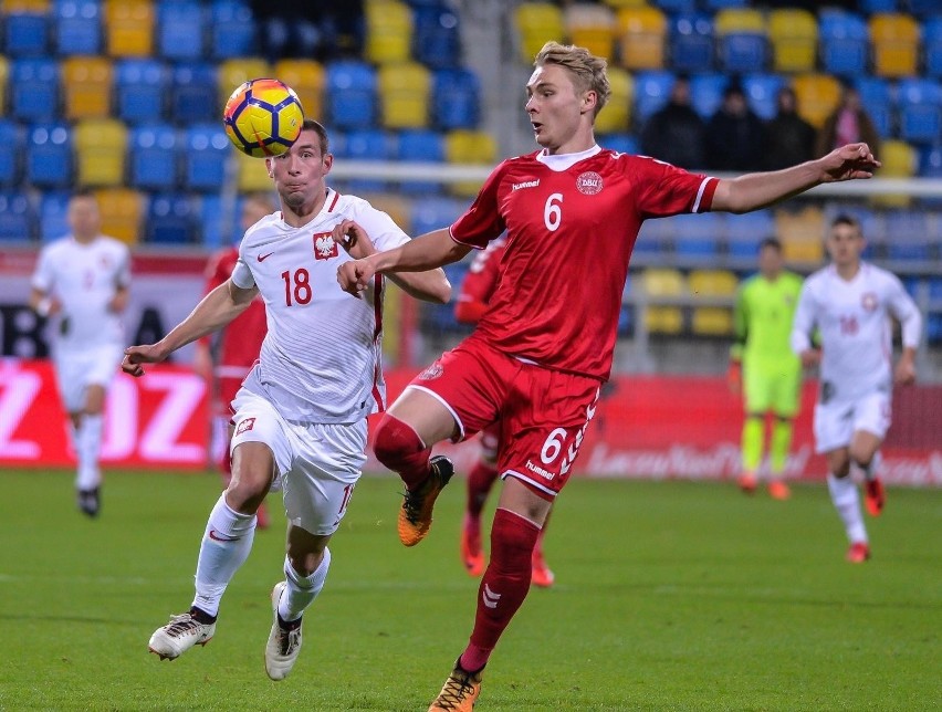 Paweł Tomczyk w kadzre U-21 gra w numerem 18.