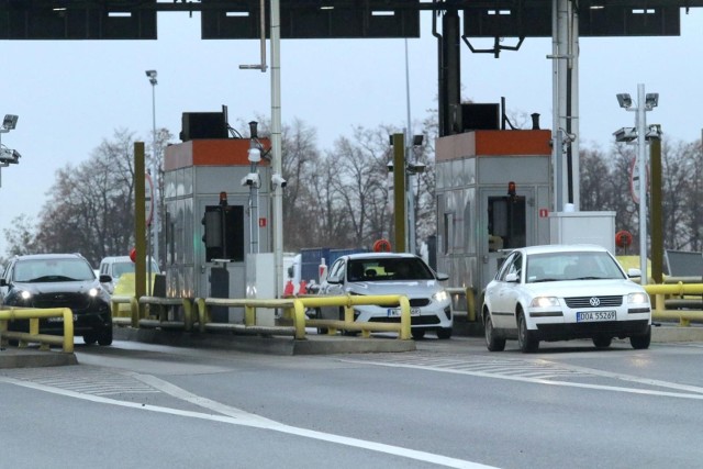 Koncesja dla zarządzającej drogą spółki Stalexport Autostrada Małopolska obowiązuje do 2027 roku.