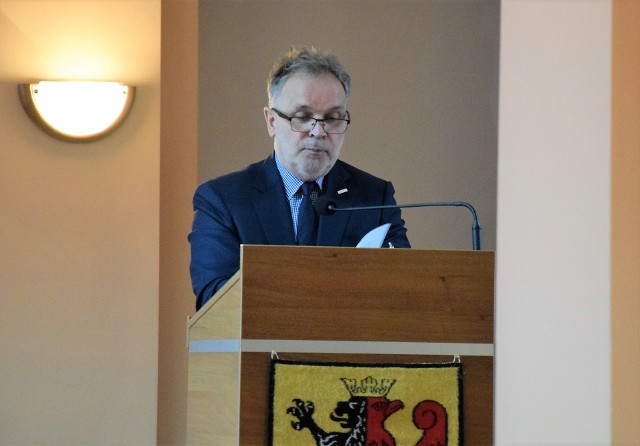 Radny Jacek Tarczewski nazwał skandalicznym zachowaniem udział i wystąpienie Włodzimierza Figasa pod pomnikiem Braterstwa