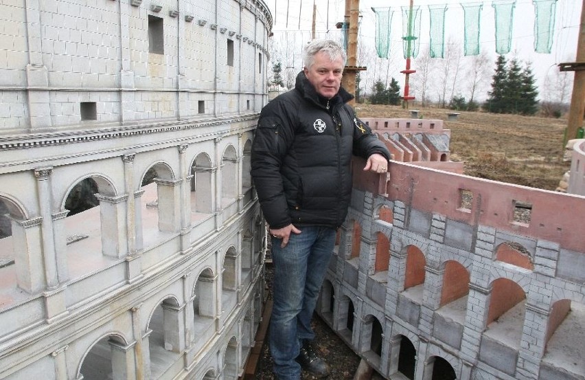 Zenon Dańda przy Coloseum.