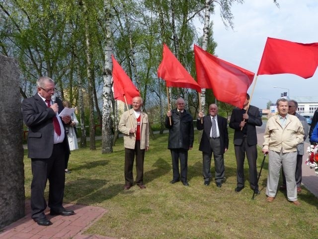 Ludzie lewicy świętują w Starachowicach