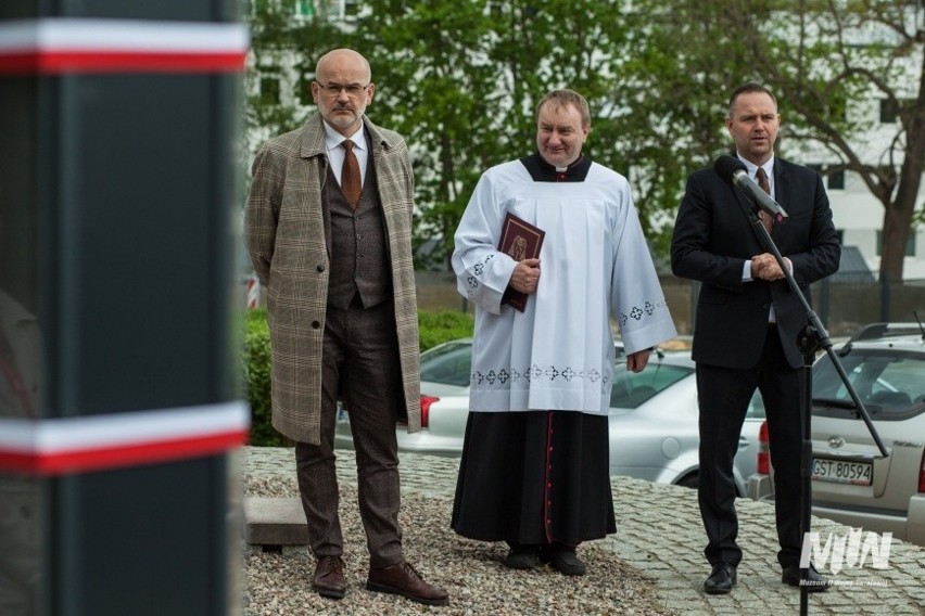 Gdańsk. Odsłonięto tablicę księdza Franciszka Rogaczewskiego. "Za swoje przywiązanie do polskości zapłacił najwyższą cenę"