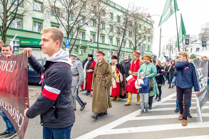 Tegoroczny marsz, w którym wzięło udział około 200 osób,...