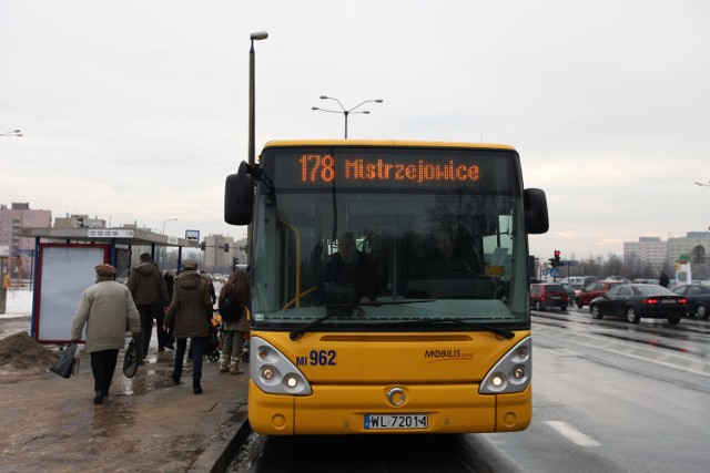 Autobus linii 178 jeździć będą co 15 min. w godzinach szczytu i 30 min. poza godzinami szczytu.