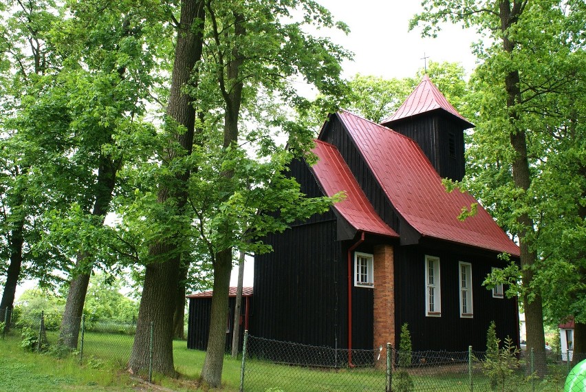 Kozielec - gmina Dobrcz, powiat bydgoski. Dawny kościół...