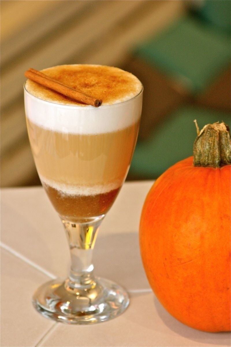 Kawa z dynią, czyli pumpkin latte. Obowiązkowy napój na jesień. Ale pycha! PRZEPIS