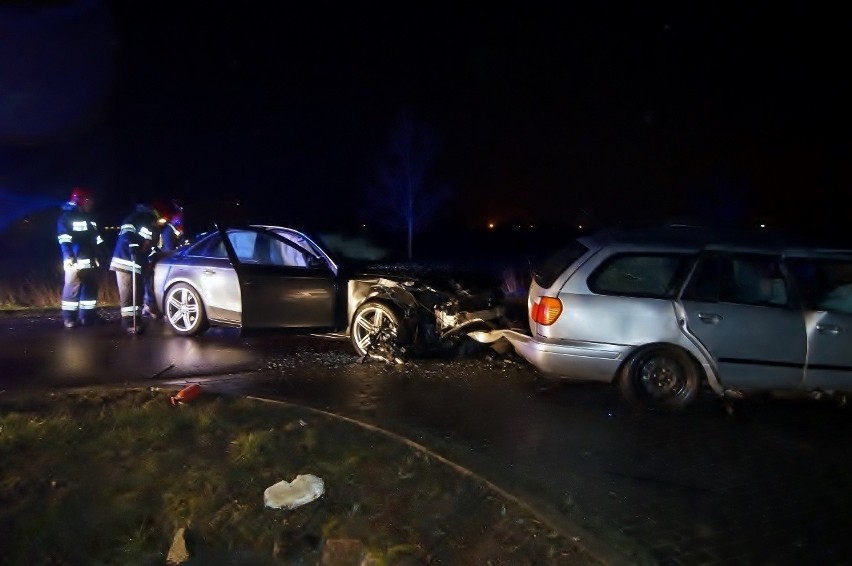 Wypadek koło Bierkowa (wideo, zdjęcia)