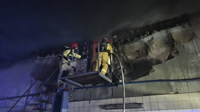 Pożar budynku w Boronowie. Straż pożarna podała wstępne przyczyny wybuchu ognia.Zobacz kolejne zdjęcia. Przesuwaj zdjęcia w prawo - naciśnij strzałkę lub przycisk NASTĘPNE