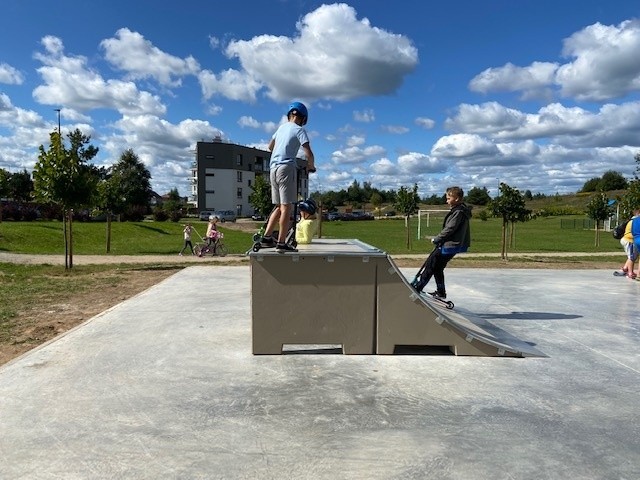 Nowy skatepark to wspaniałe miejsce rekreacji dla dzieci i...