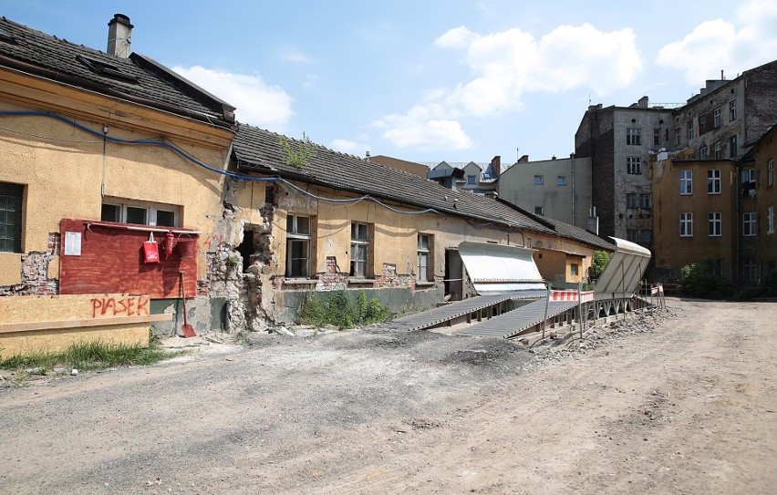 Kraków. Weszliśmy na budowę, gdzie wykopano 1609 szkieletów [ZDJĘCIA]