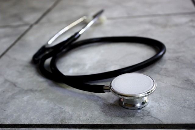 Zdaniem Ministerstwa Zdrowia centralny system rejestracji skróci kolejki do lekarzy specjalistów