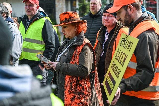 Protest rolników na trasie Bydgoszcz - Koronowo. Więcej zdjęć zamieszczamy w galerii ▶▶