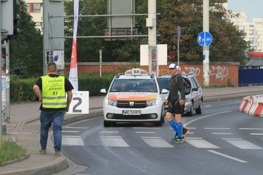 Maraton 2018 we Wrocławiu. W nocy zamknięto ulice [ZDJĘCIA]