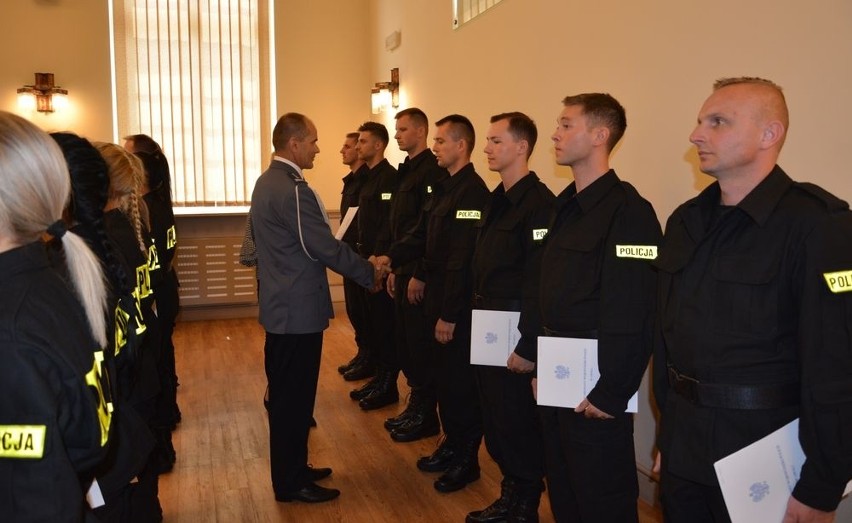 Ślubowanie nowych policjantów w Opolu.