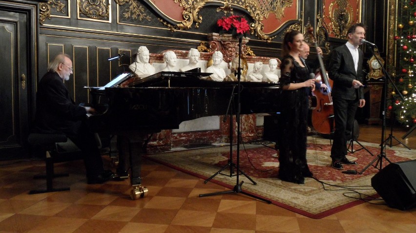 Koncert  świąteczny w zamku pszczyńskim.