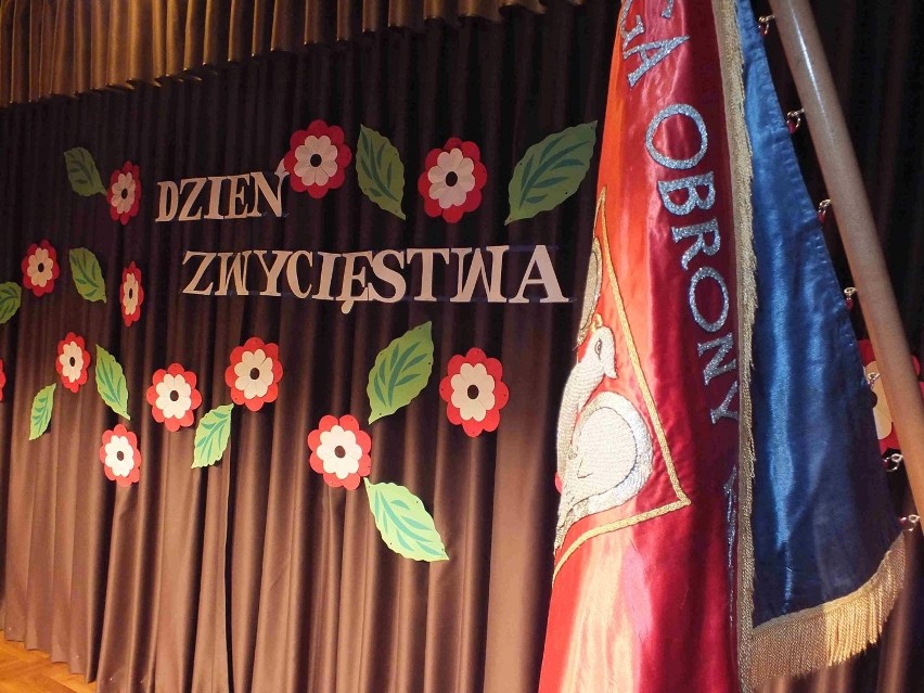 Wieczornica i obchody rocznicy zakończenia II Wojny w Starachowicach (ZDJĘCIA)